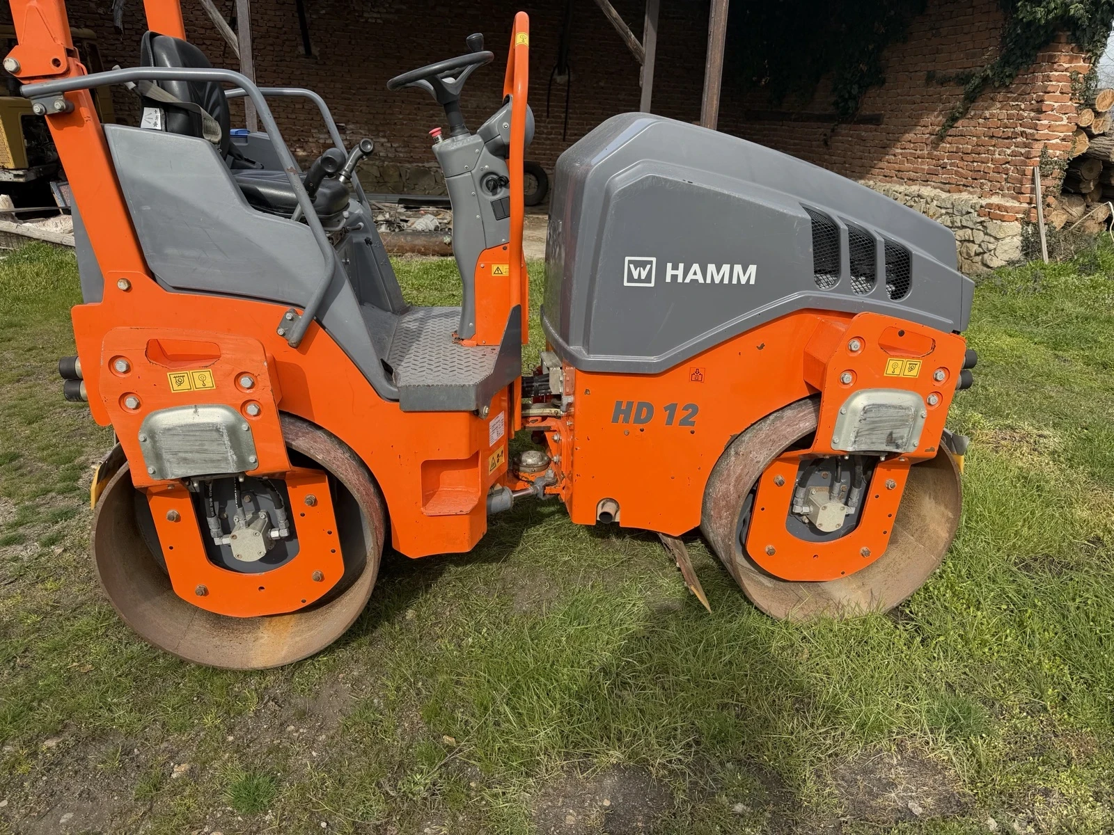 Валяк Hamm HD12