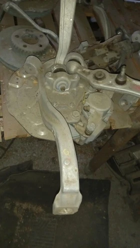 Нови оригинални части за Мерцедес 205, 2013. При покупка на едро ликвид.цени!!!, снимка 14