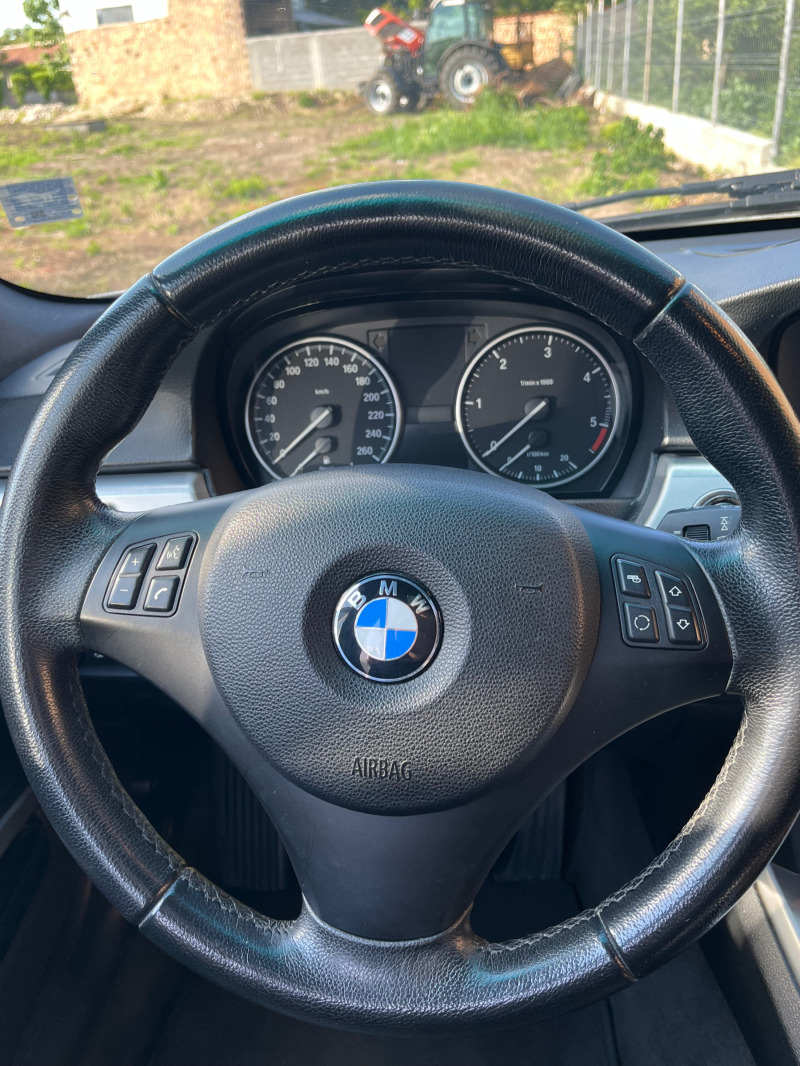 BMW 320 Xdrive LCI, снимка 11 - Автомобили и джипове - 46451456