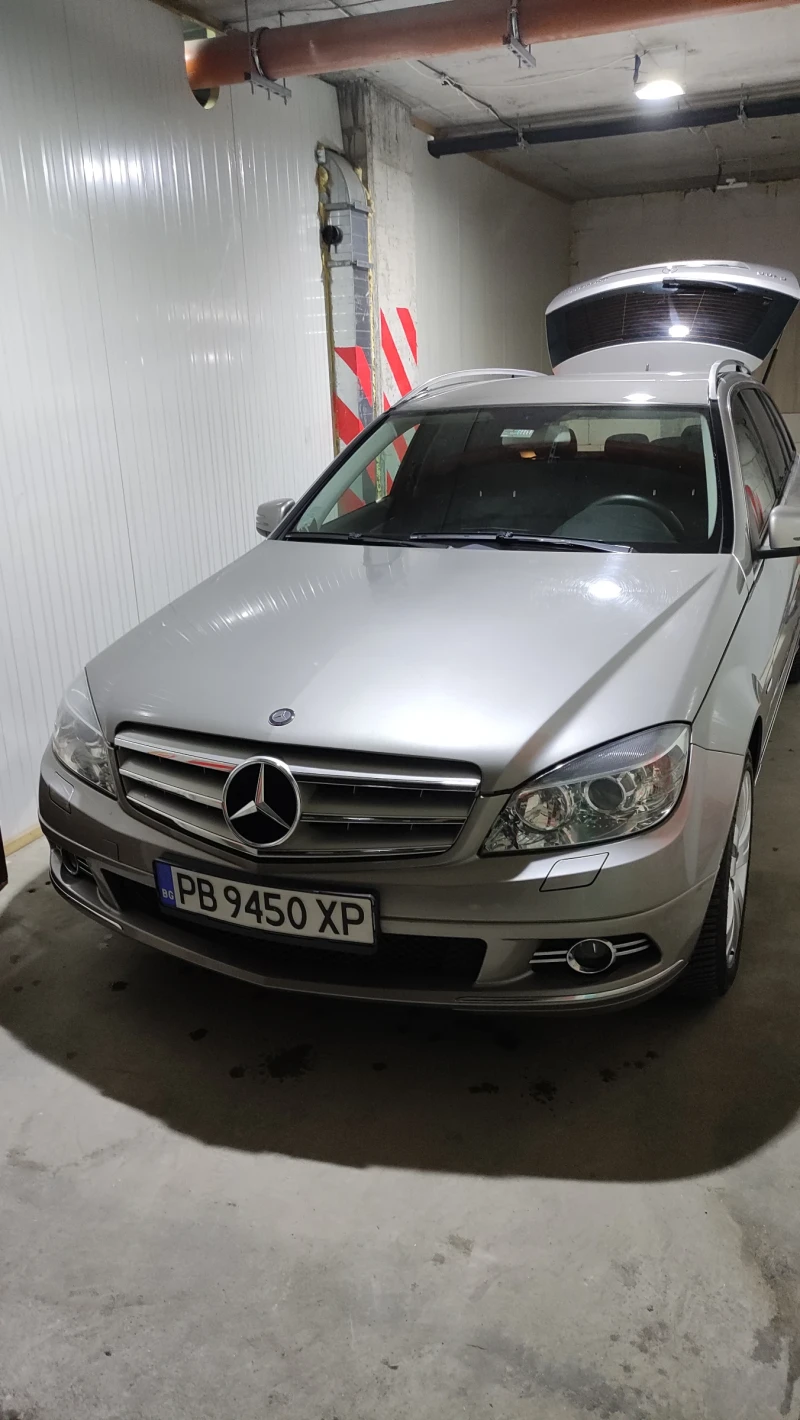 Mercedes-Benz C 180 Pre-facelift, снимка 15 - Автомобили и джипове - 47488569