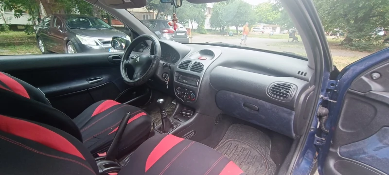 Peugeot 206, снимка 9 - Автомобили и джипове - 48045112