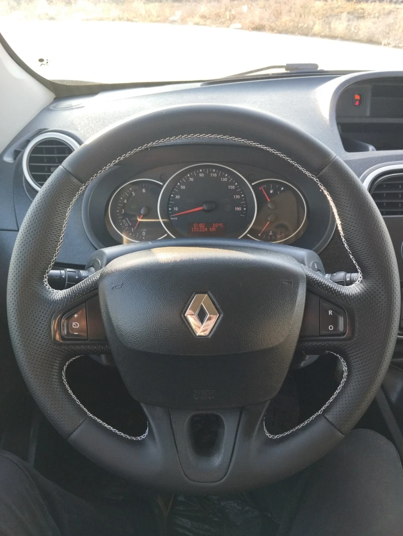 Renault Kangoo 4+ 1 ПЪТНИЧЕСКИ АВТОПИЛОТ 1.5 dCi 90к.с., снимка 12 - Автомобили и джипове - 48222654