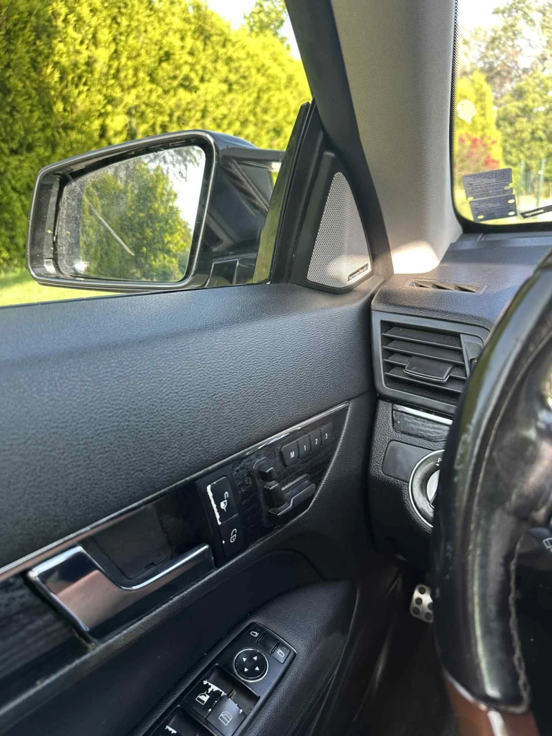 Mercedes-Benz E 500 * FULL * HARMAN KARDON * PANORAMA, снимка 11 - Автомобили и джипове - 52430081
