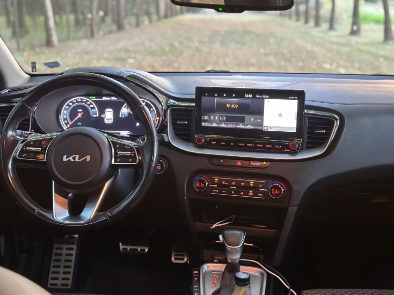 Kia XCeed 1.6 CRDI, снимка 12 - Автомобили и джипове - 52498425