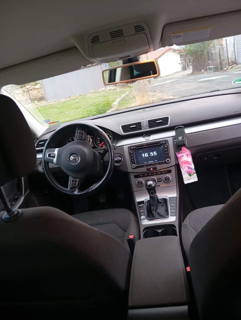 VW Passat B7. 122кс  , снимка 10 - Автомобили и джипове - 52298115
