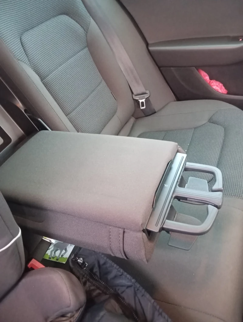 VW Passat B7. 122кс  , снимка 17 - Автомобили и джипове - 52298115