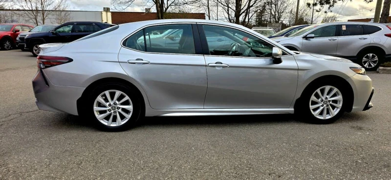 Toyota Camry SE 2.5i * АвтоКредит* Чист CARFAX* (ЦЕНА ДО БГ), снимка 7 - Автомобили и джипове - 52569637
