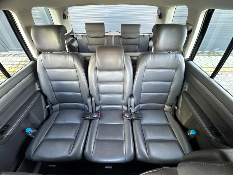 VW Touran Cross DSG Navigation , снимка 9 - Автомобили и джипове - 52632814