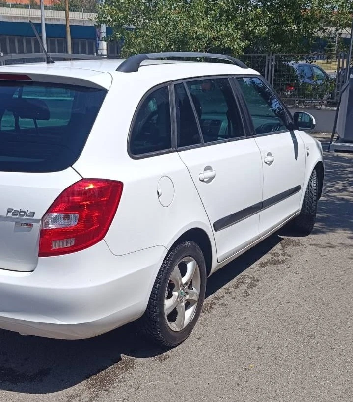 Skoda Fabia 1, 6 - изображение 2