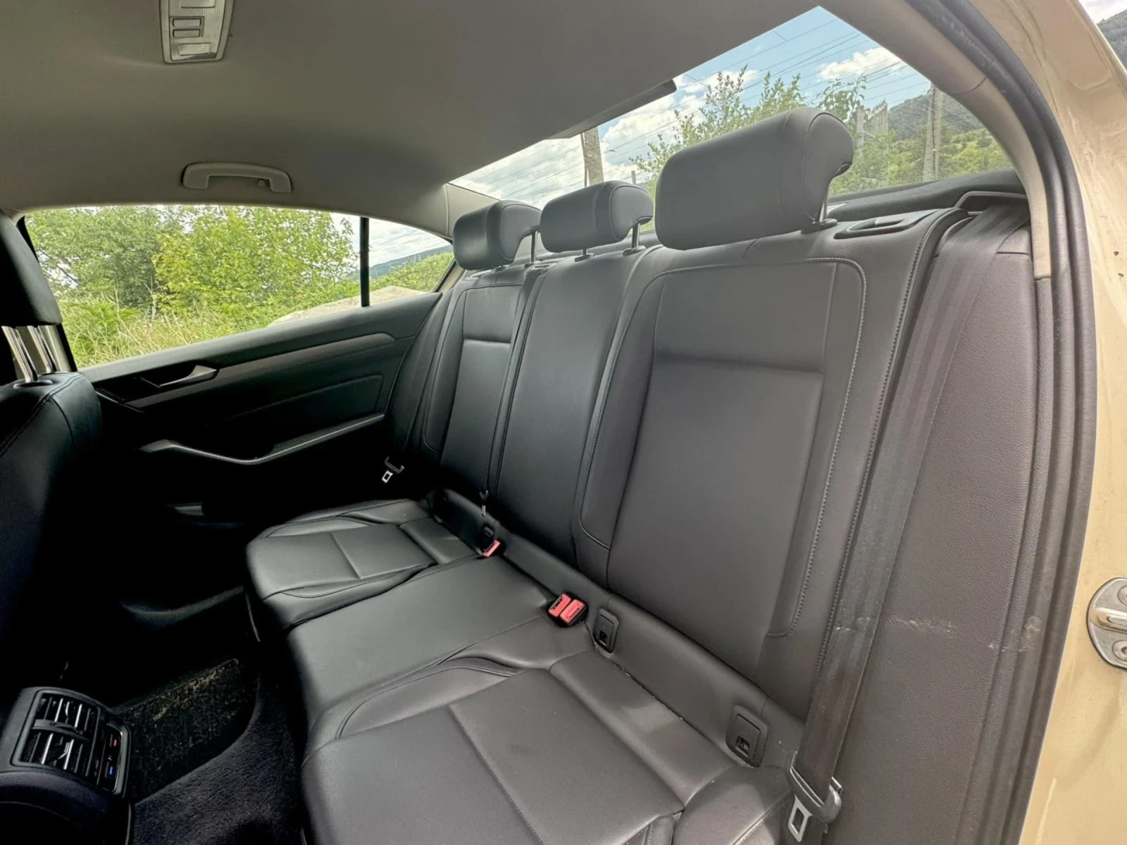 VW Passat  - изображение 10