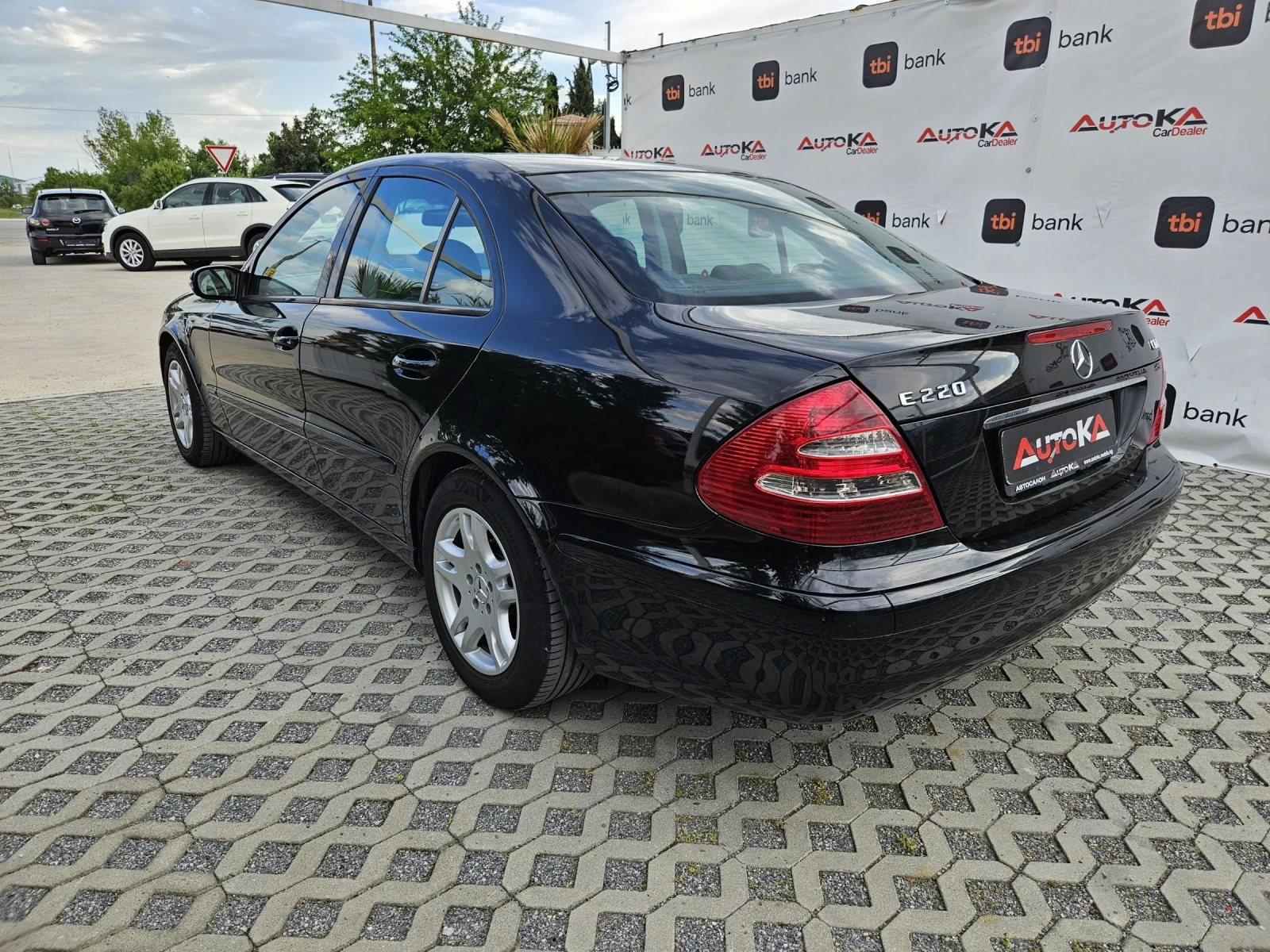 Mercedes-Benz E 220 2.2CDI-150кс= АВТОМАТ= 646= КЛИМАТРОНИК= АВТОПИЛОТ - изображение 5