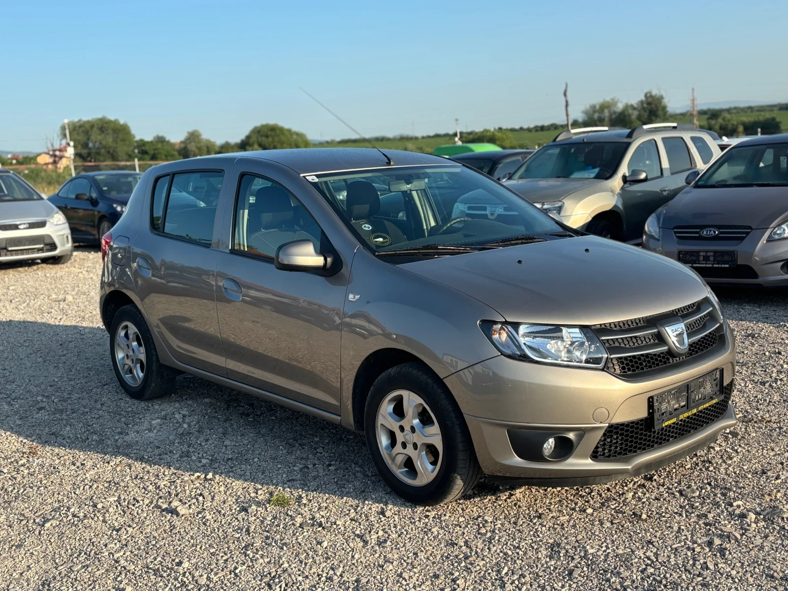 Dacia Sandero 1.5-90кс, AC - изображение 3