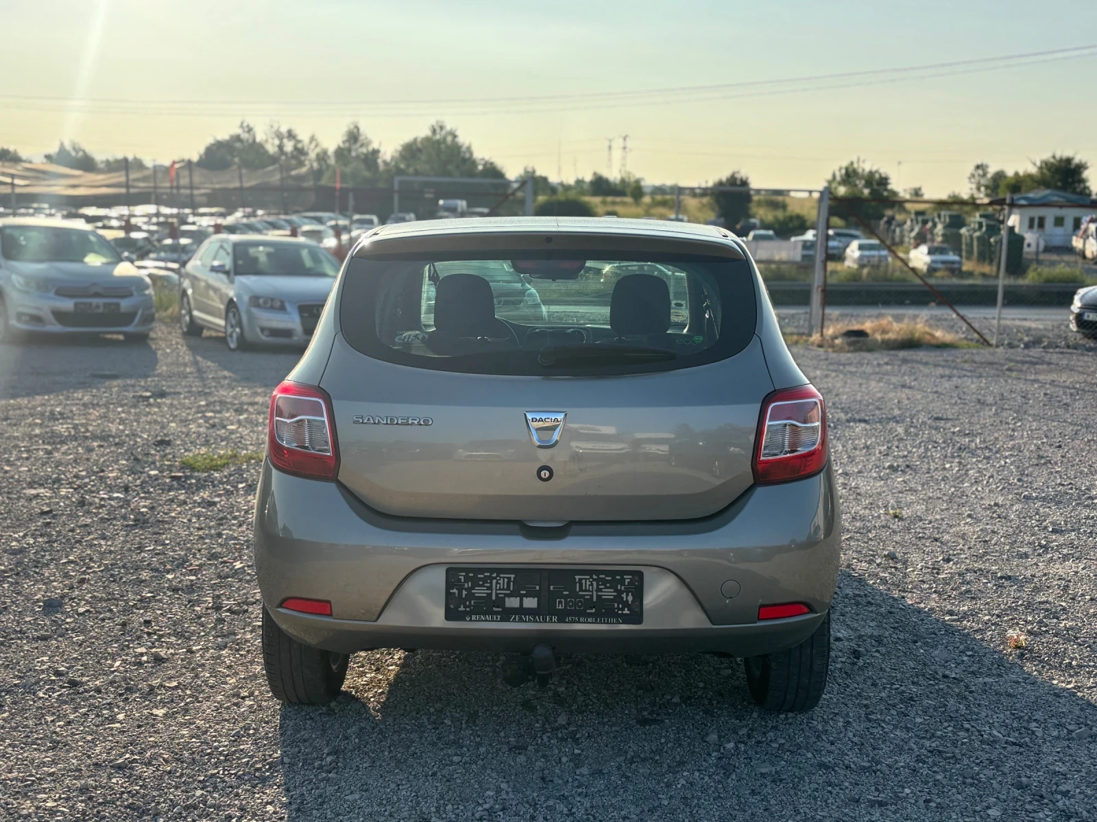 Dacia Sandero 1.5-90кс, AC - изображение 6