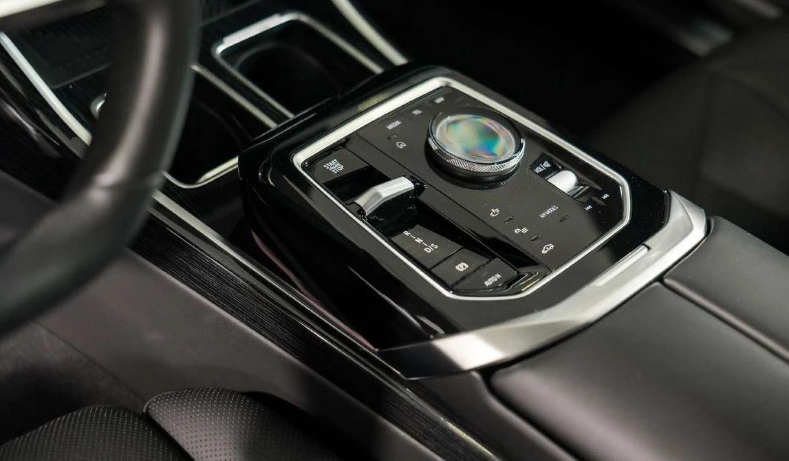 BMW 740  - изображение 7