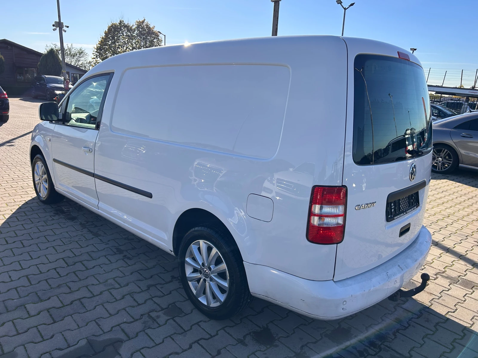 VW Caddy MAXI 2.0TDI AVTOMAT/NAVI EURO 5 | Mobile.bg   10