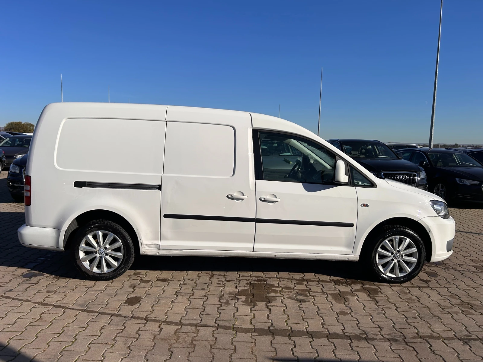 VW Caddy MAXI 2.0TDI AVTOMAT/NAVI EURO 5 | Mobile.bg   5