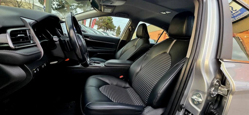 Toyota Camry SE 2.5i * АвтоКредит* Чист CARFAX* (ЦЕНА ДО БГ) - изображение 9