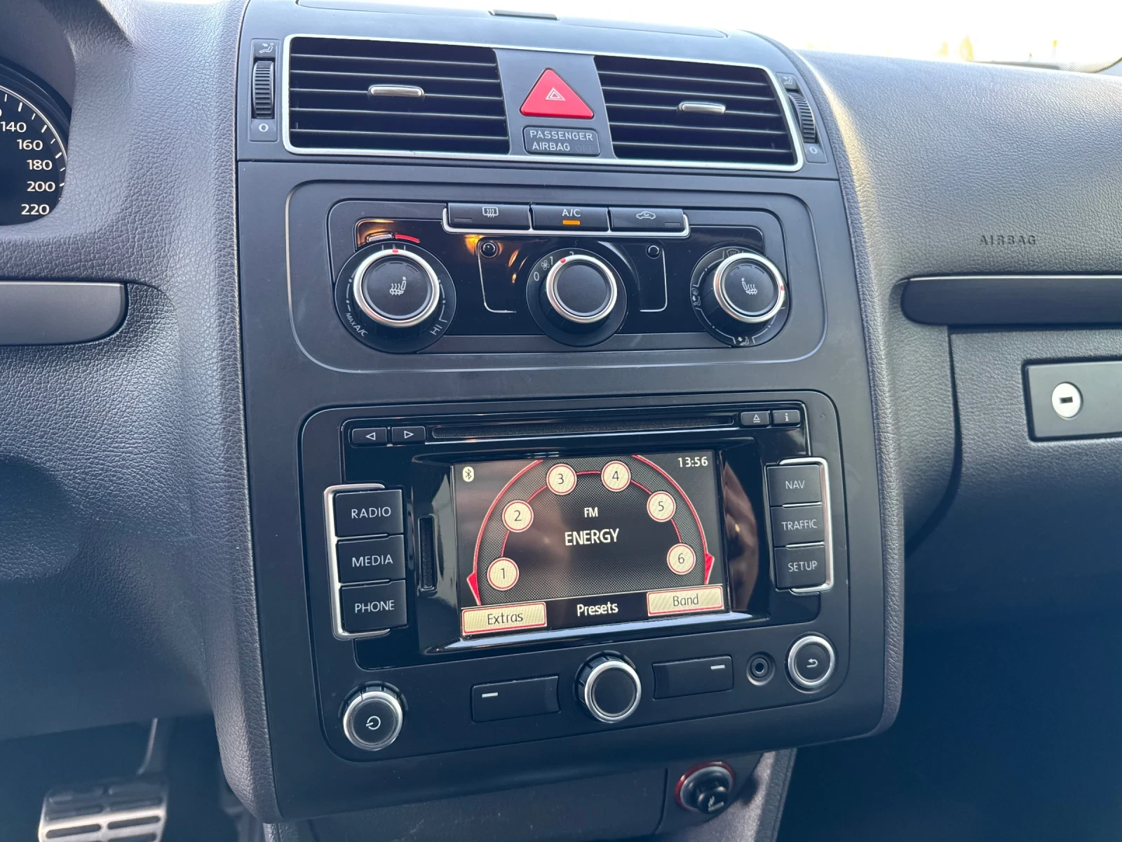 VW Touran Cross DSG Navigation  | Mobile.bg   11