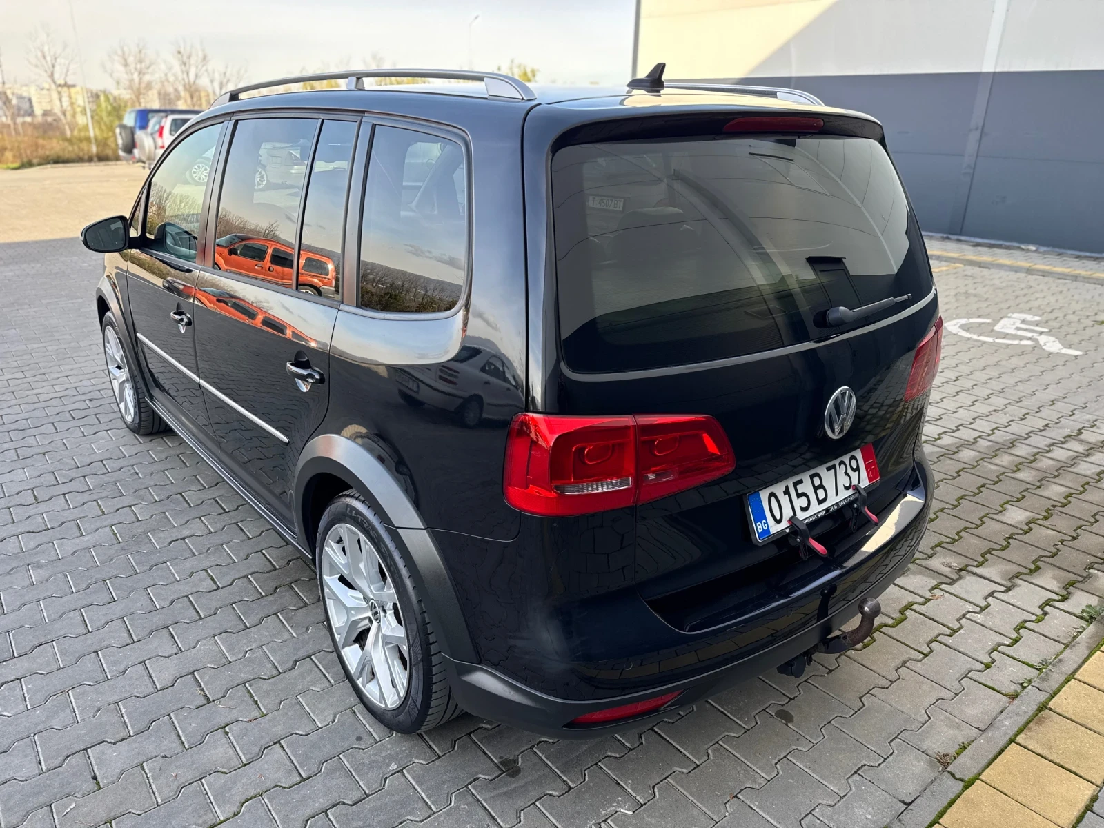 VW Touran Cross DSG Navigation  | Mobile.bg   4