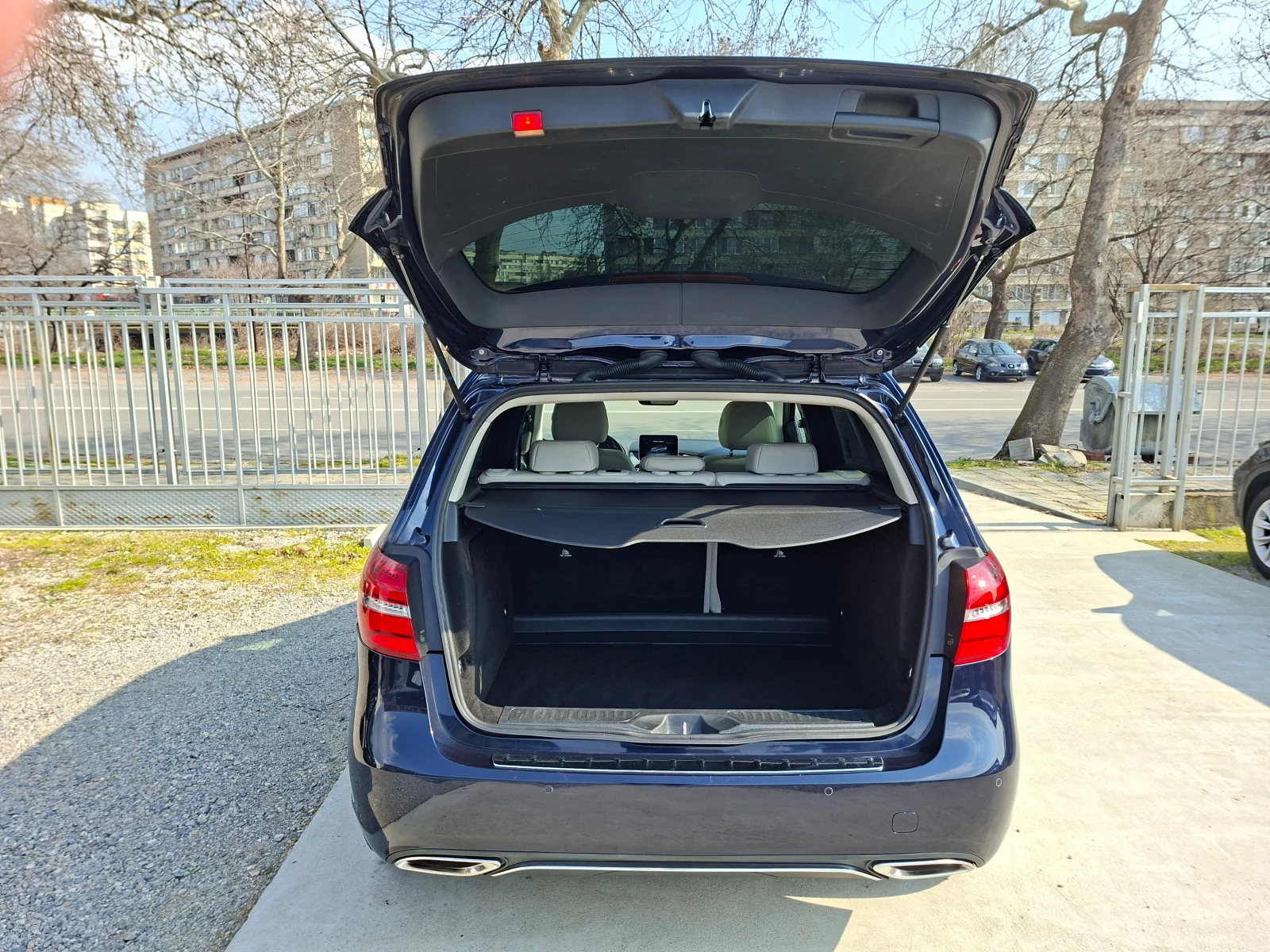 Mercedes-Benz B 200 2.2/136ks, снимка 16 - Автомобили и джипове - 53733553