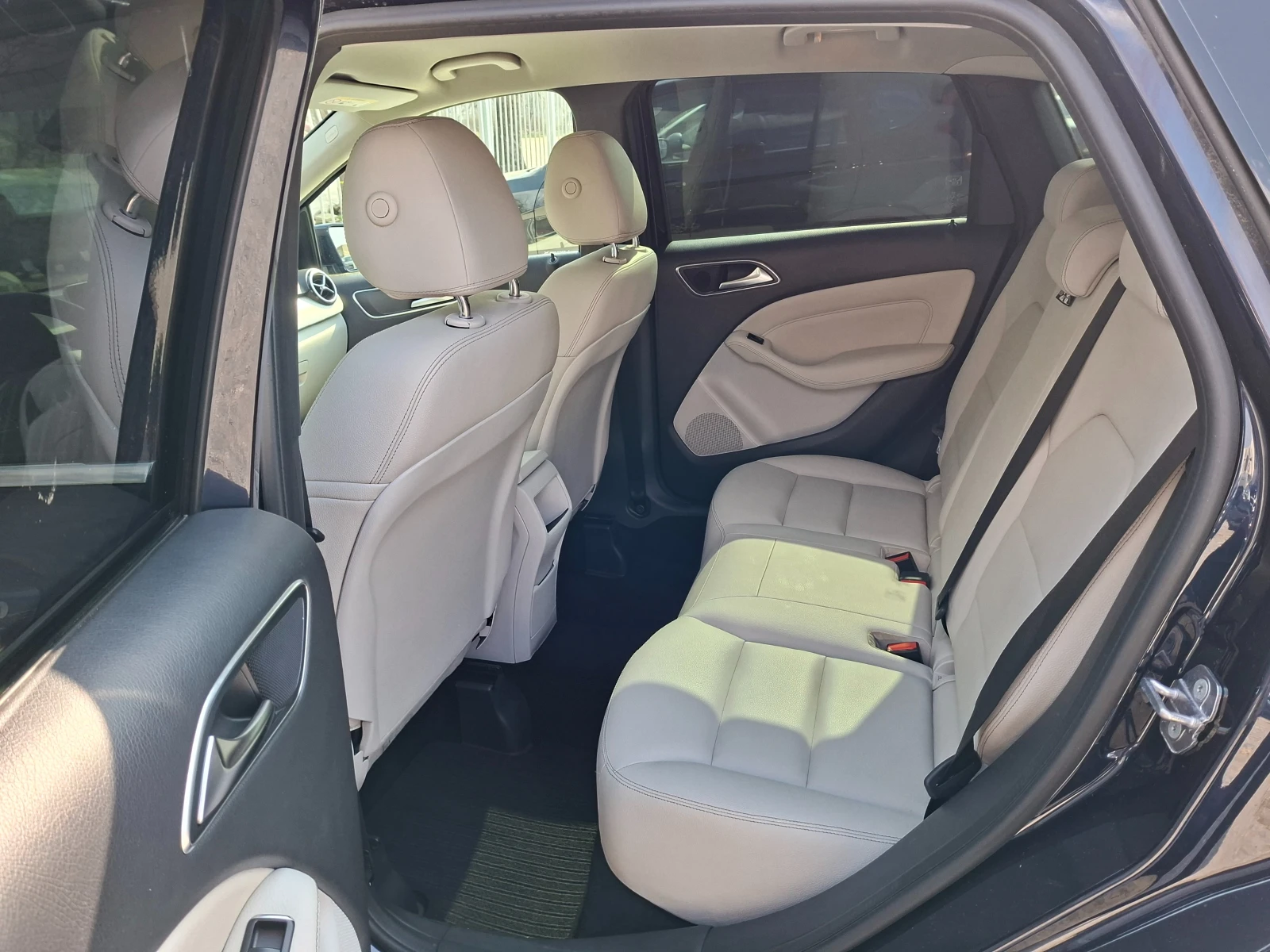 Mercedes-Benz B 200 2.2/136ks, снимка 11 - Автомобили и джипове - 53733553