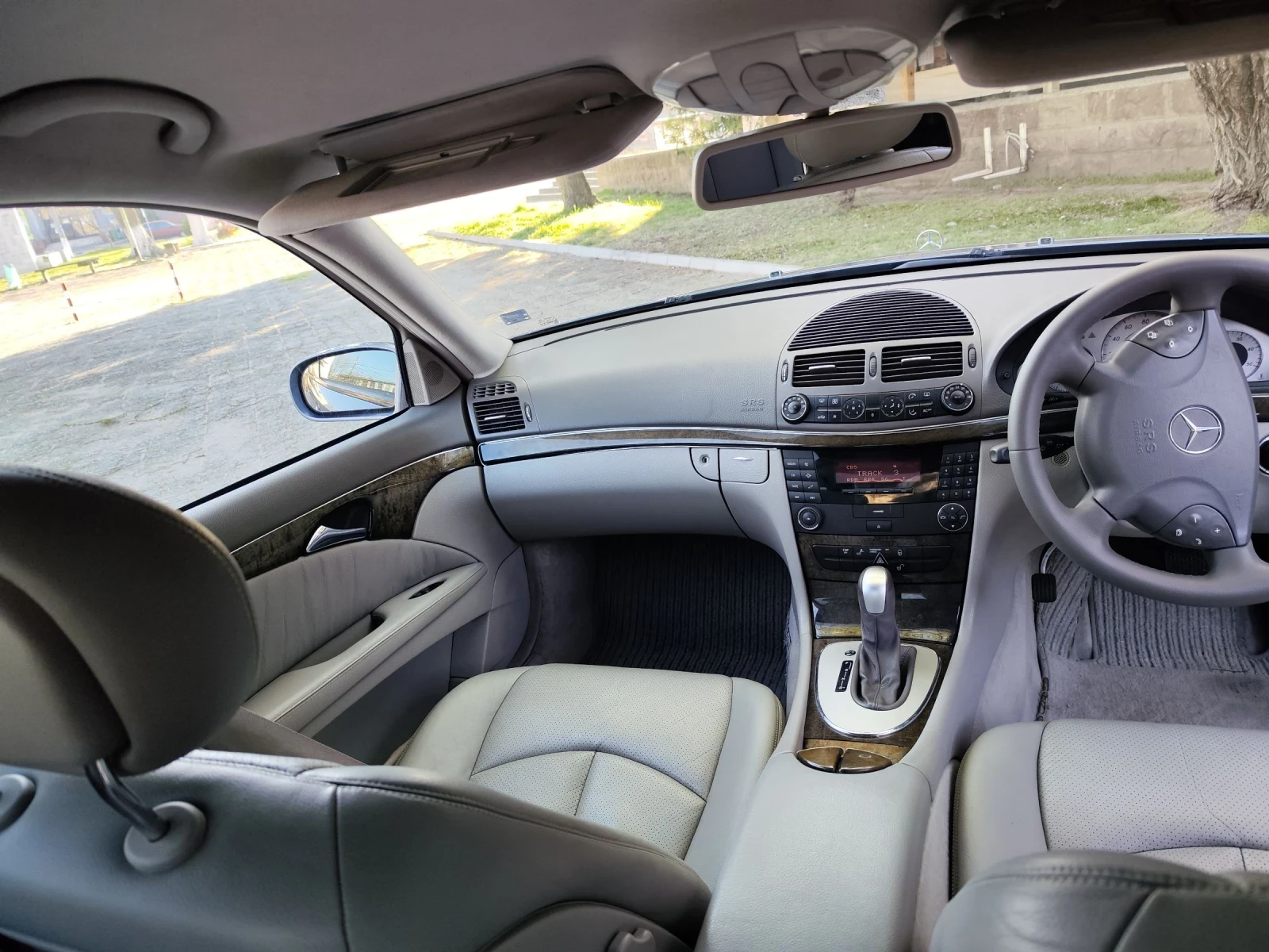 Mercedes-Benz E 320 E320, снимка 6 - Автомобили и джипове - 53758216