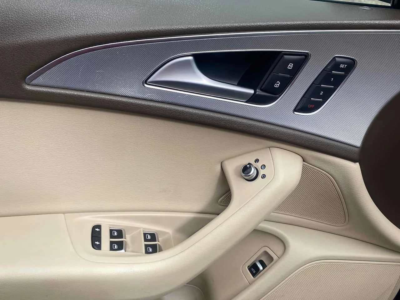 Audi A6 2.0T Progressiv/CARFAX/Подгрев/Шибедах, снимка 12 - Автомобили и джипове - 54348501