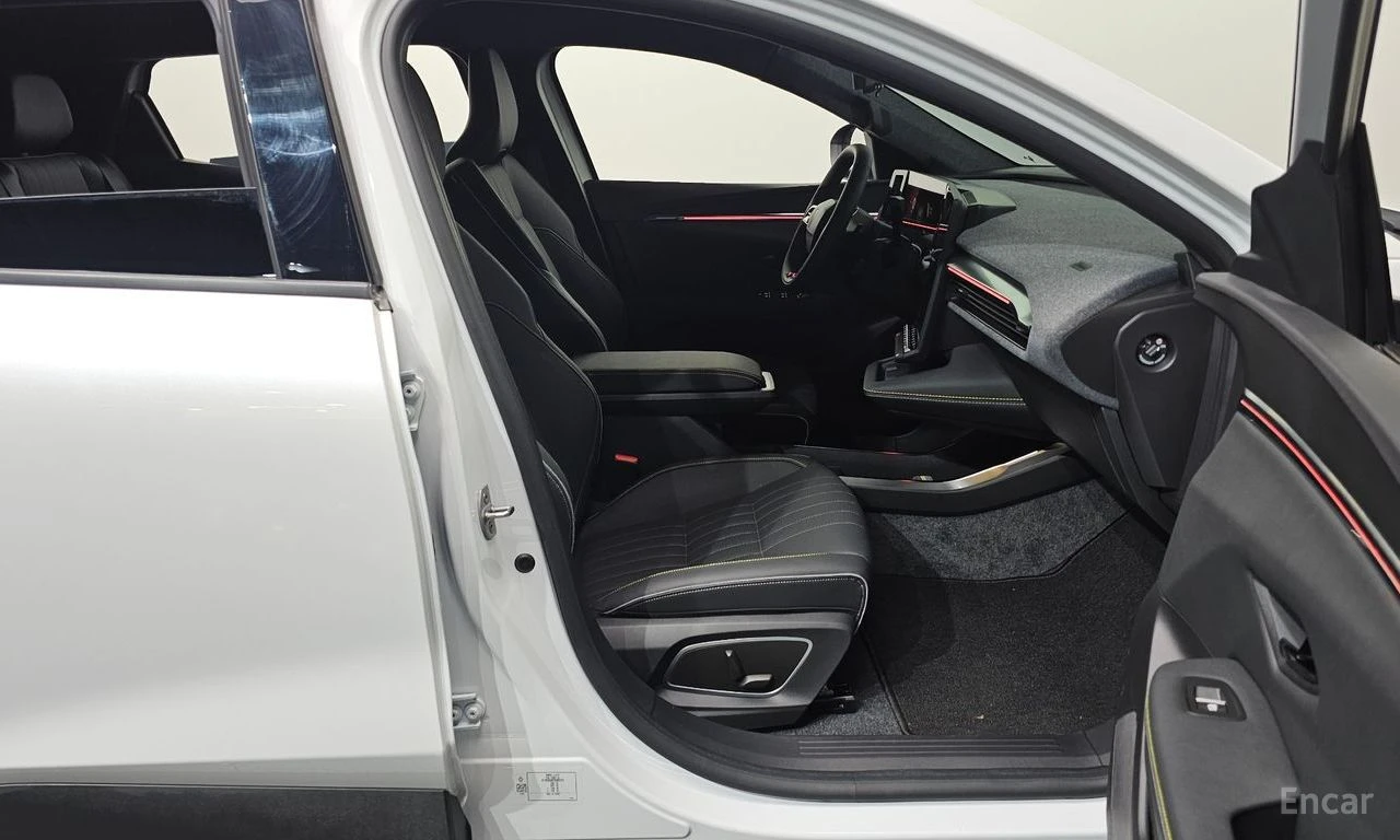Renault Scenic * TECHNO* PLUS* КОЖА* ПОДГРЕВ* 360* , снимка 13 - Автомобили и джипове - 54460246