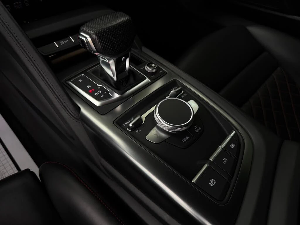 Audi R8 Spyder* V10* quattro* АвтоКредит* (ЦЕНА ДО БГ), снимка 14 - Автомобили и джипове - 55015003