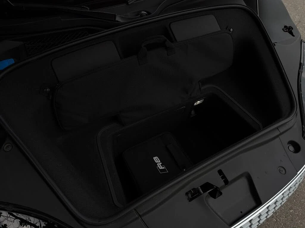 Audi R8 Spyder* V10* quattro* АвтоКредит* (ЦЕНА ДО БГ), снимка 11 - Автомобили и джипове - 55015003