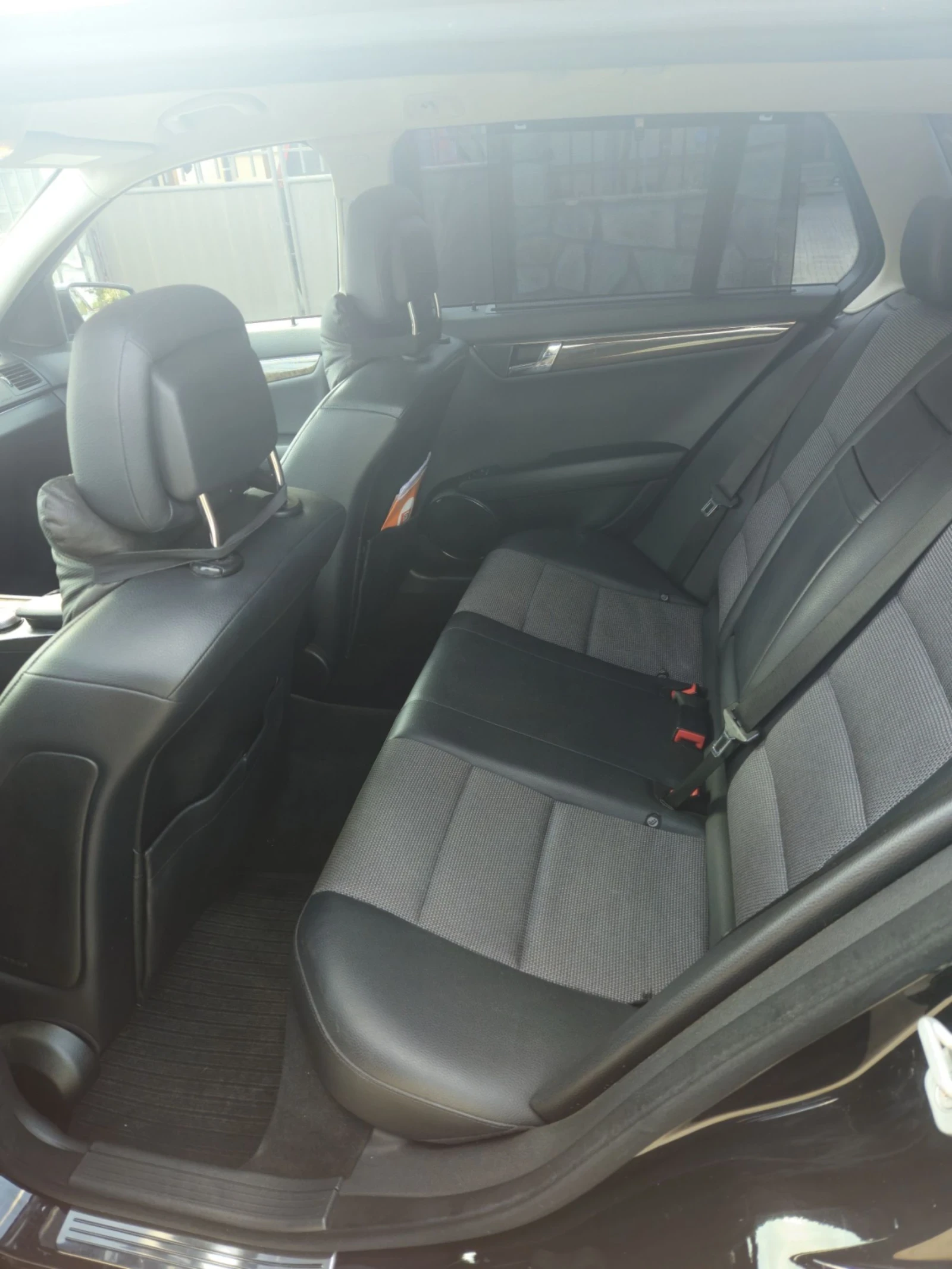 Mercedes-Benz C 220, снимка 14 - Автомобили и джипове - 55493727