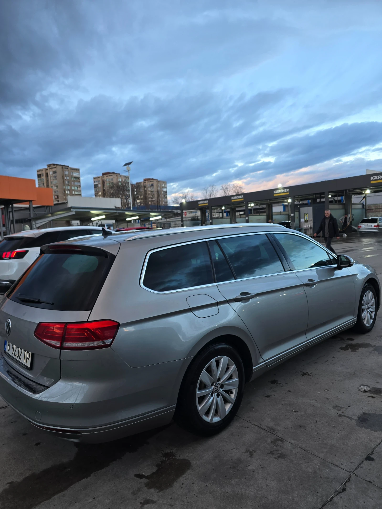 VW Passat Kombi, снимка 6 - Автомобили и джипове - 55451588