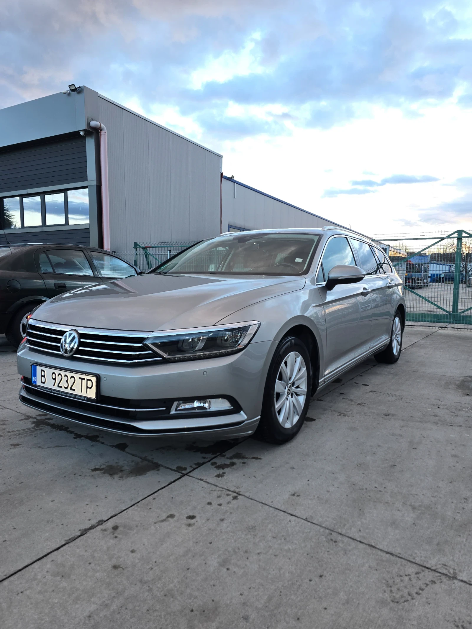 VW Passat Kombi, снимка 3 - Автомобили и джипове - 55451588