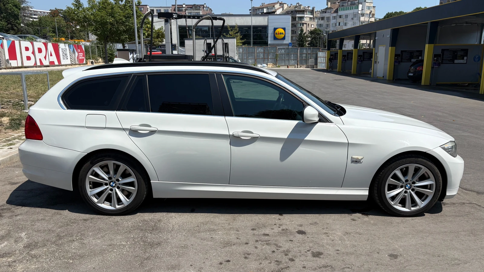 BMW 330, снимка 6 - Автомобили и джипове - 55561442