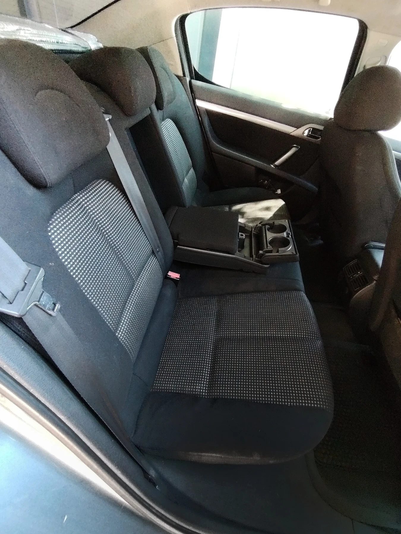 Peugeot 407 2.0HDI, снимка 11 - Автомобили и джипове - 55593678
