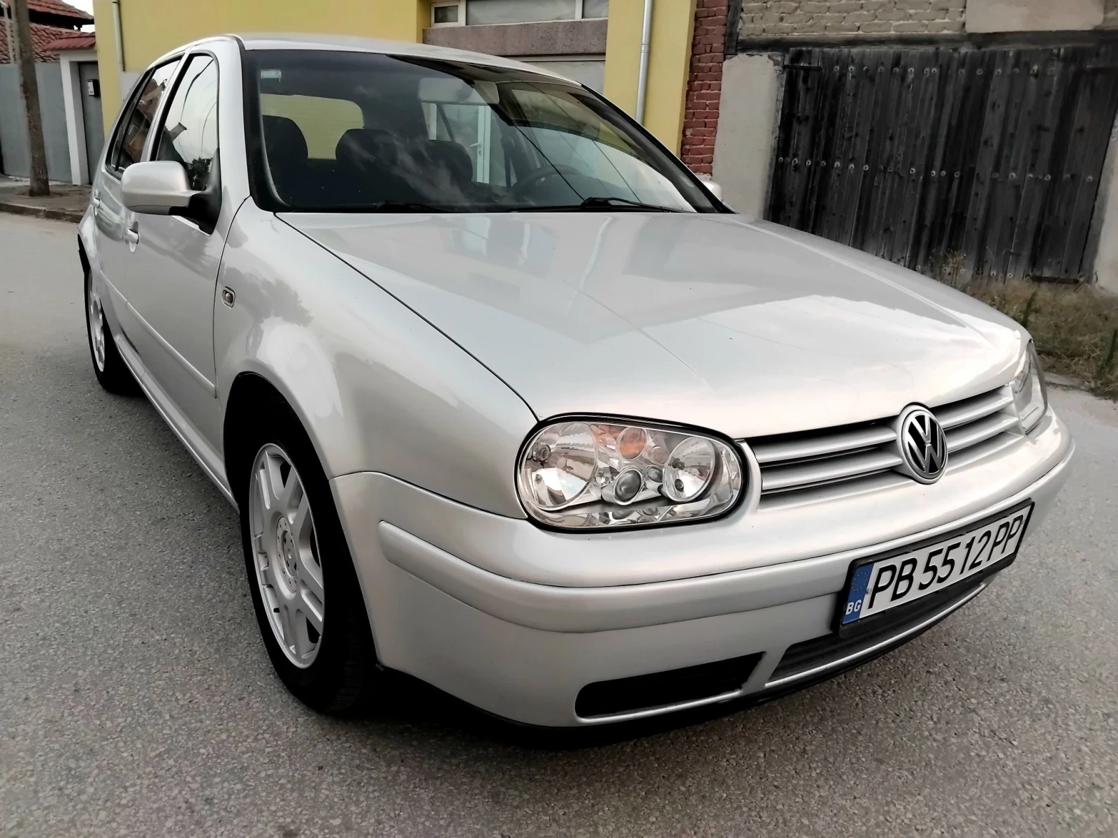 VW Golf 1.6iSR.101k + КЛИМА///