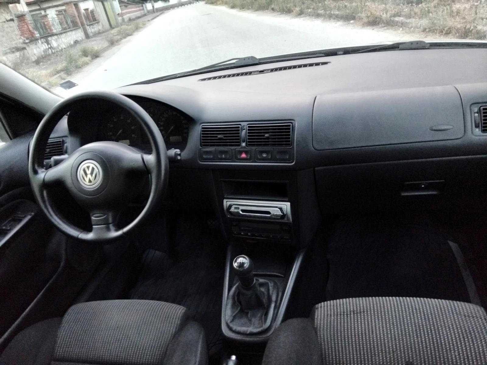 VW Golf 1.6iSR.101k + КЛИМА///, снимка 11 - Автомобили и джипове - 55712848