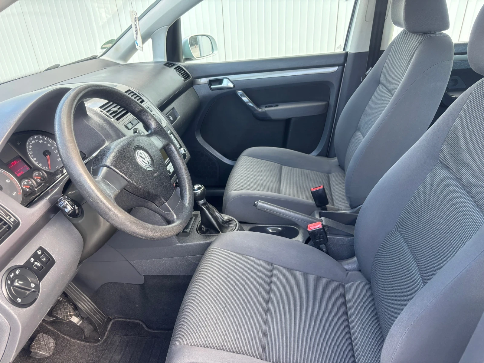 VW Touran 1.9TDI 105кс 6 Скорости 7 МЕСТА 2008 г ГЕРМАНИЯ, снимка 9 - Автомобили и джипове - 56191666
