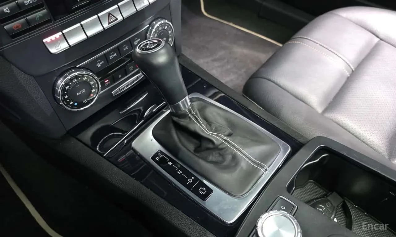 Mercedes-Benz C 200 * C200 CGI Avantgarde Style Package * ���� �� �� | Mobile.bg � ����������� 9