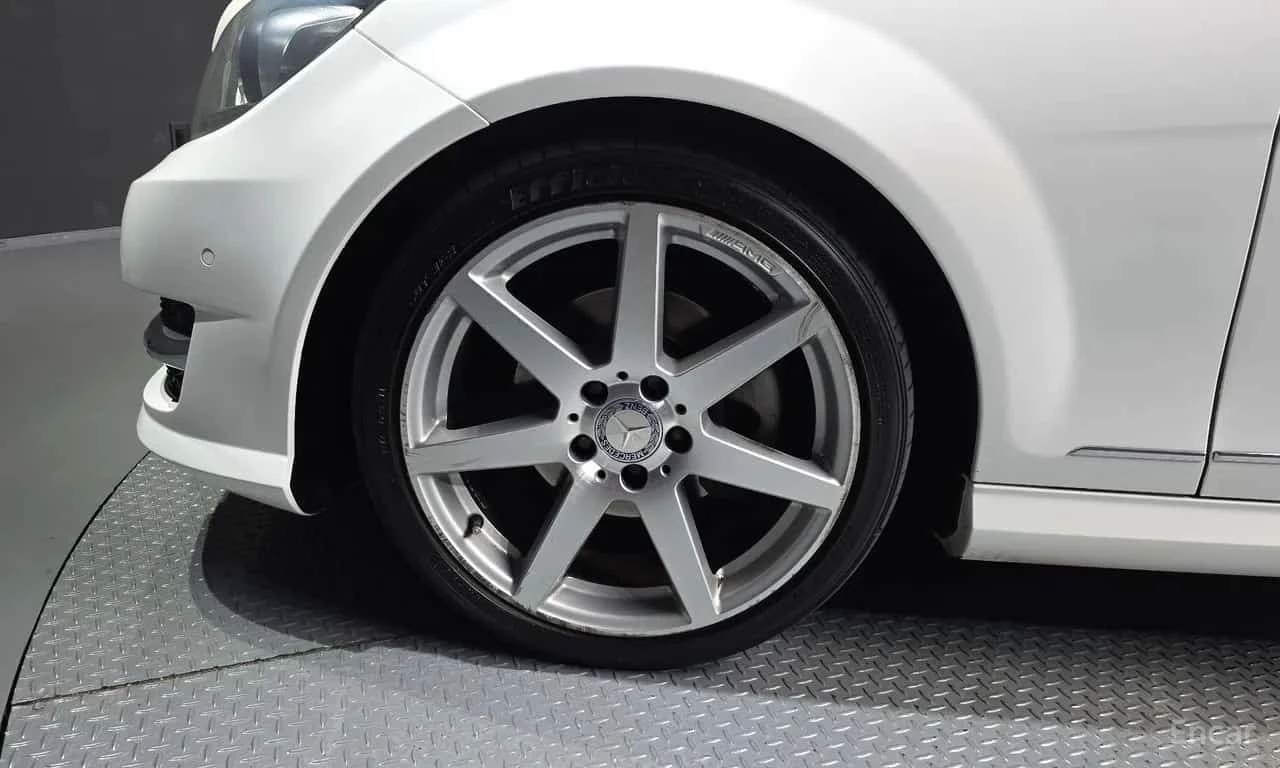 Mercedes-Benz C 200 * C200 CGI Avantgarde Style Package * ���� �� �� | Mobile.bg � ����������� 5