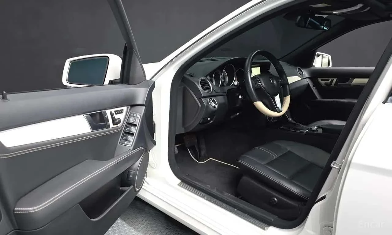 Mercedes-Benz C 200 * C200 CGI Avantgarde Style Package * ���� �� �� | Mobile.bg � ����������� 10