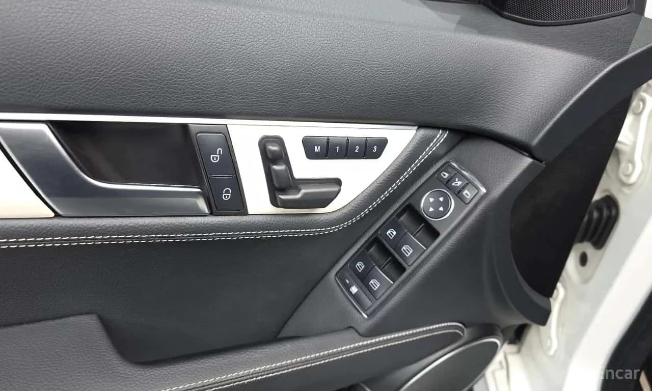Mercedes-Benz C 200 * C200 CGI Avantgarde Style Package * ���� �� �� | Mobile.bg � ����������� 17