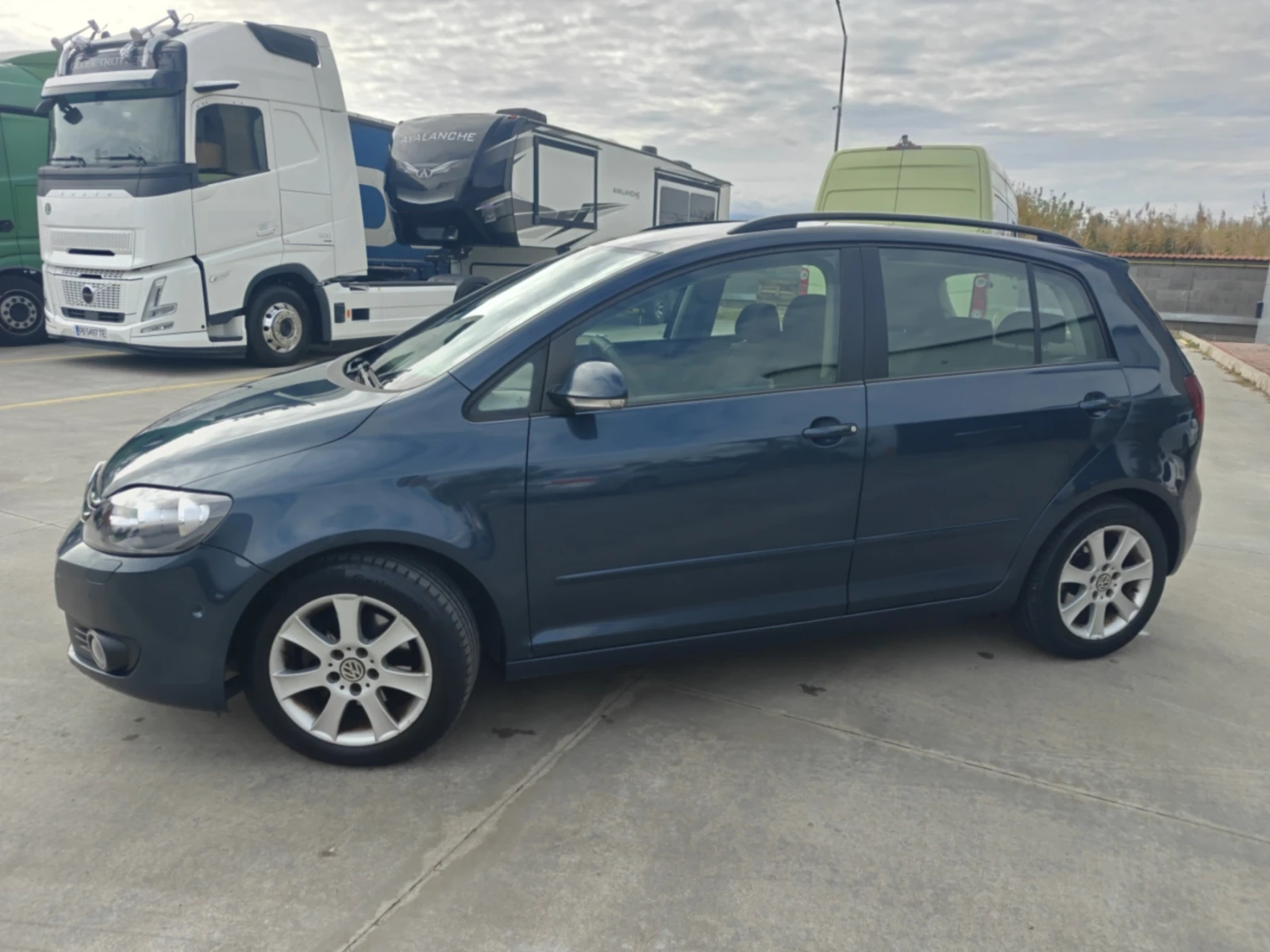VW Golf Plus Паркинг асистент, снимка 3 - Автомобили и джипове - 56503255