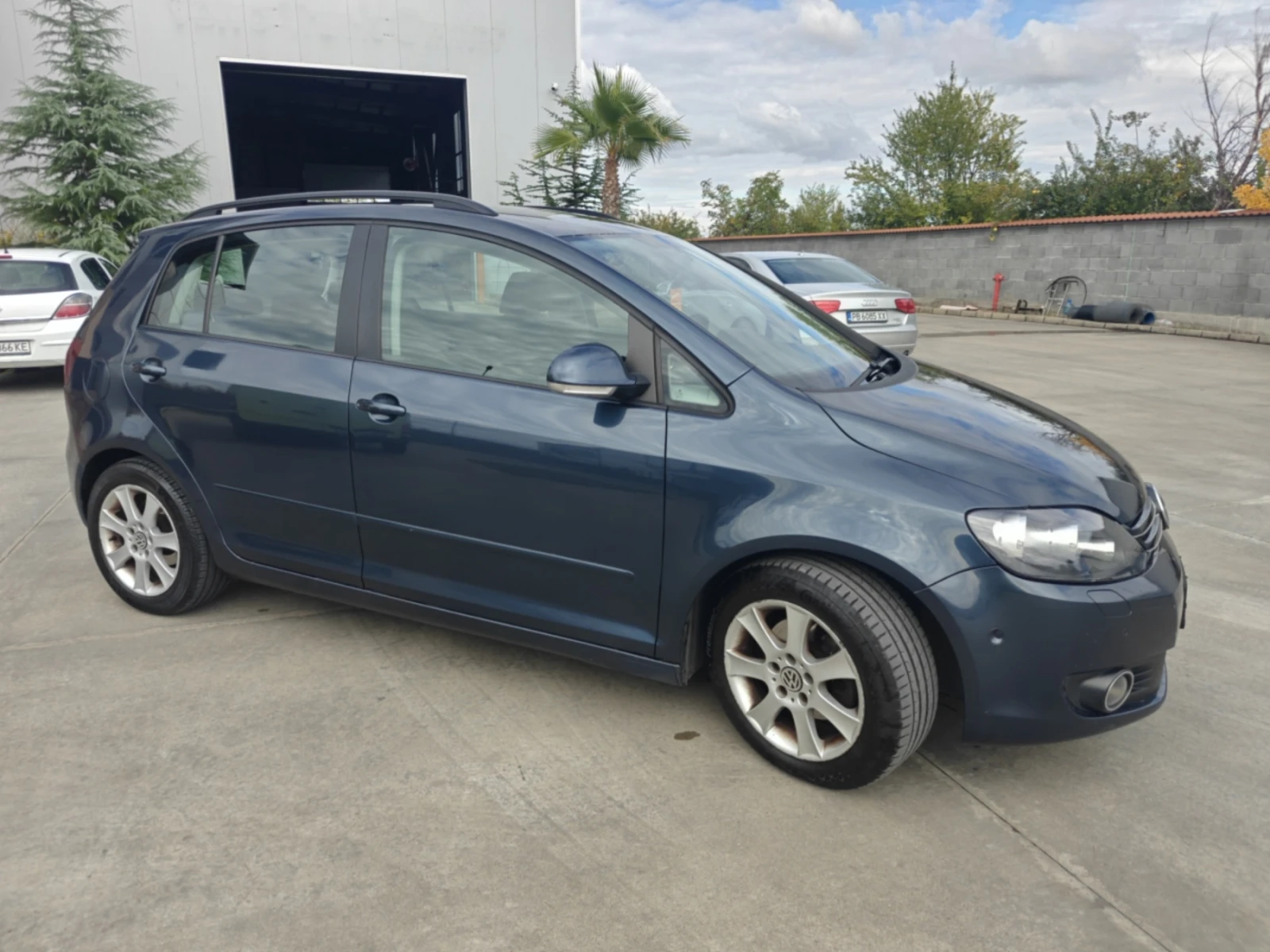 VW Golf Plus Паркинг асистент, снимка 2 - Автомобили и джипове - 56503255