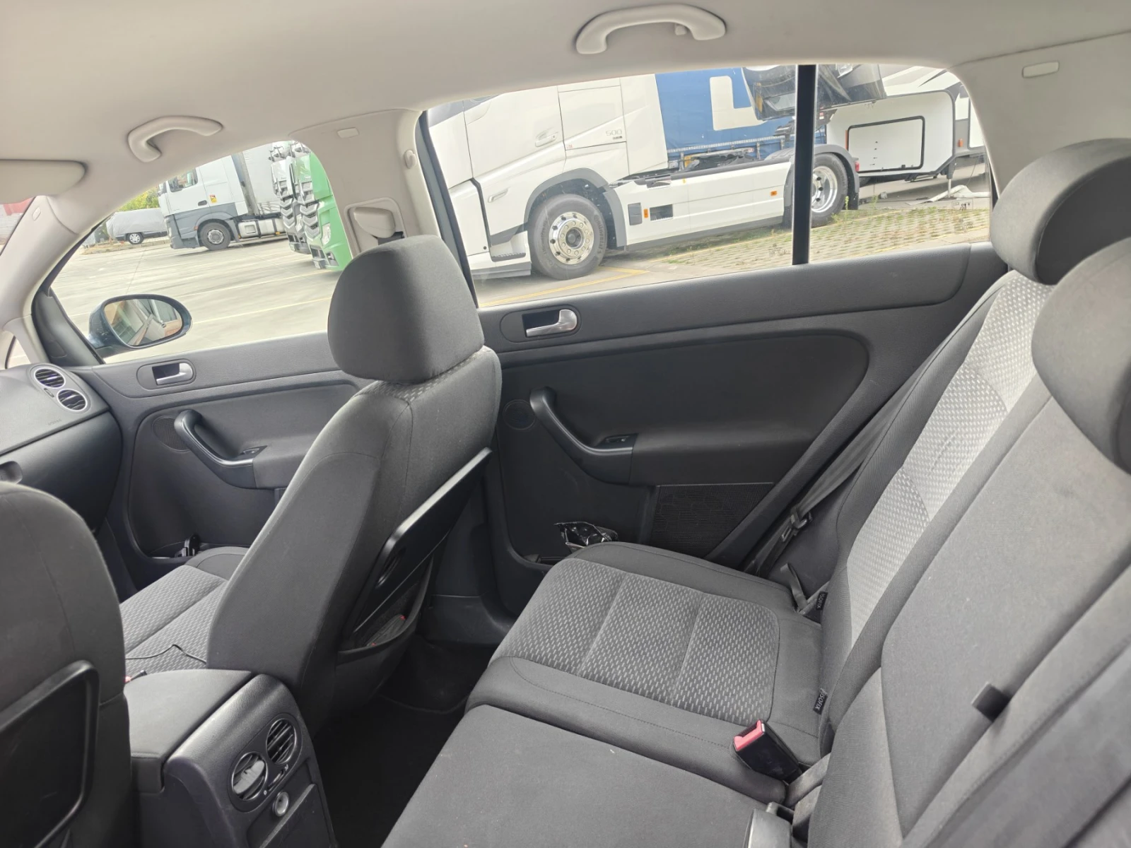 VW Golf Plus Паркинг асистент, снимка 10 - Автомобили и джипове - 56503255
