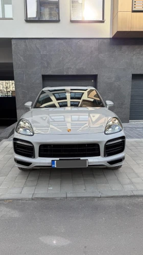 Porsche Cayenne  1