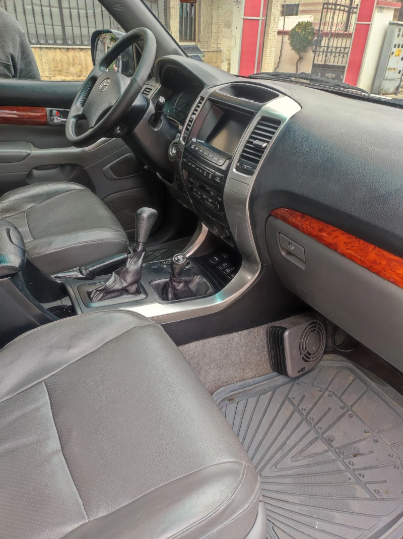 Toyota Land cruiser D4D, снимка 9 - Автомобили и джипове - 48186288