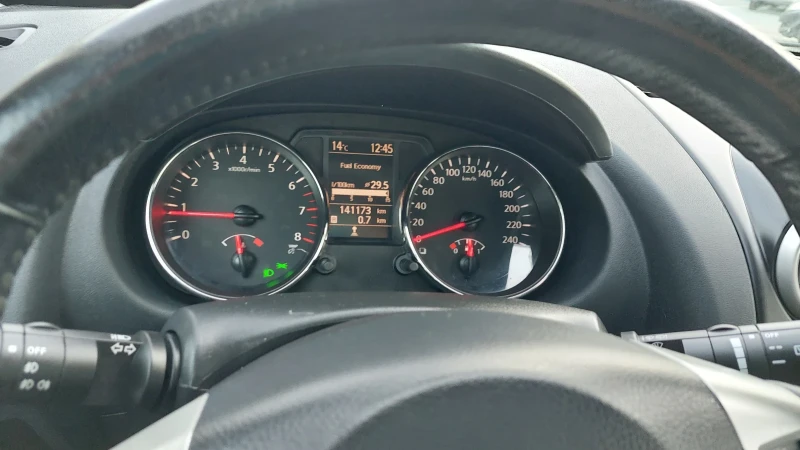 Nissan Qashqai 1.6i NAVI, снимка 13 - Автомобили и джипове - 47981025