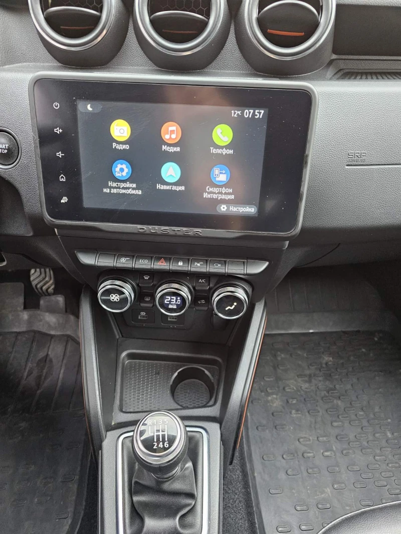 Dacia Duster 1.0 TCe 90 Stop&Start LPG, снимка 9 - Автомобили и джипове - 51189941