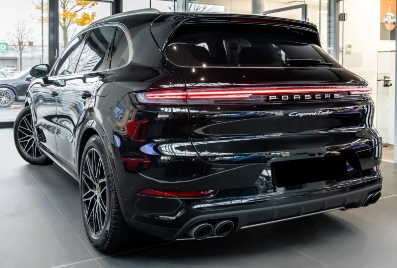 Porsche Cayenne TURBO E-HYBRID BURMESTER HEAD UP PANORAMA 360 PDCC, снимка 3 - Автомобили и джипове - 52393806